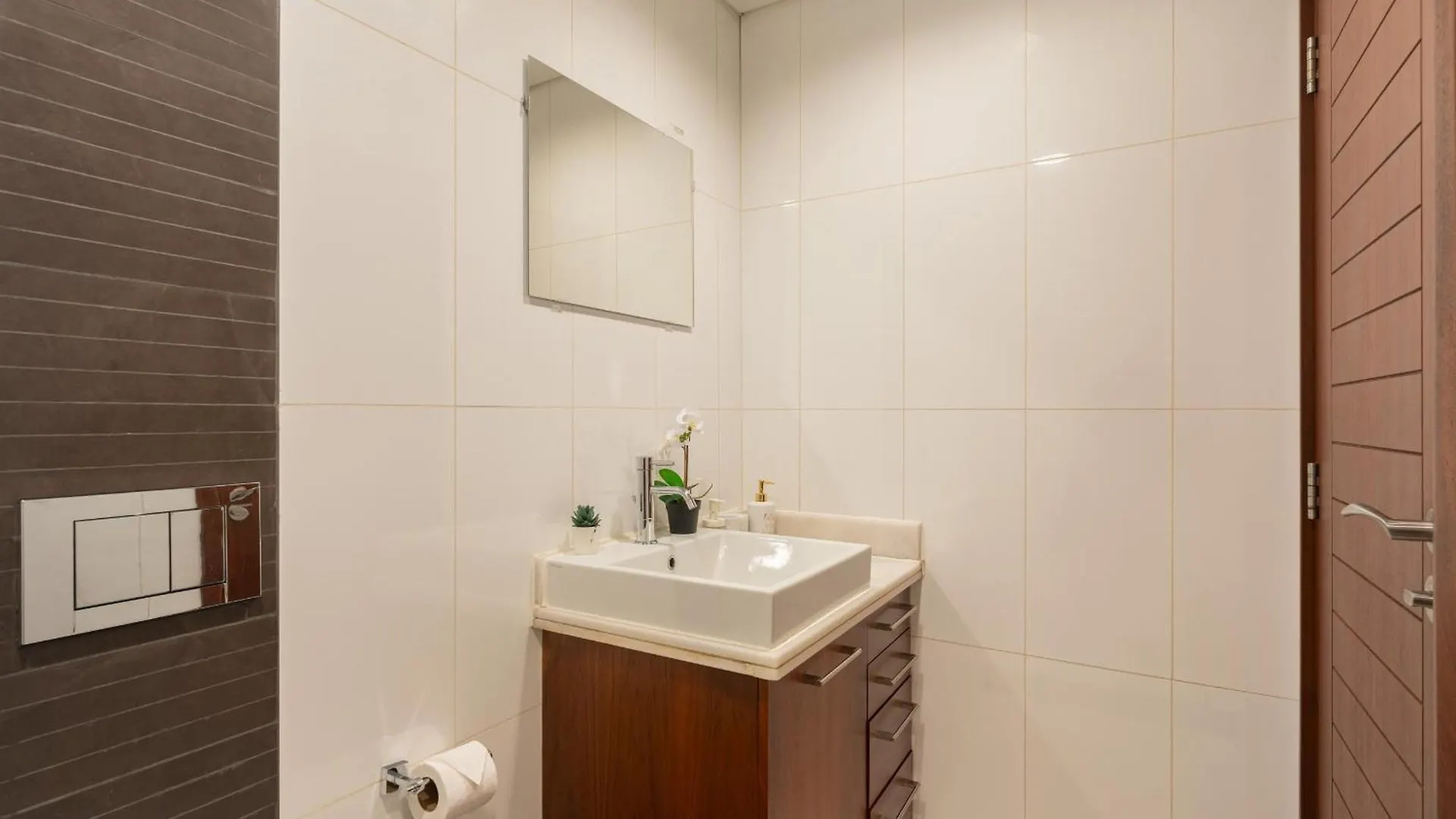 Stylish 1Br In Blvd Central, Great City Access - Allsopp & Allsopp Dubai